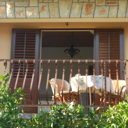 Groundfloor דירה *