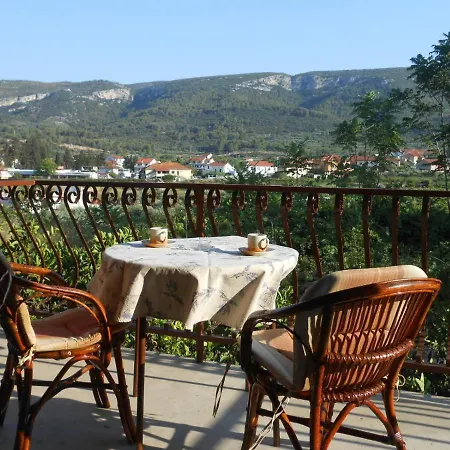 Groundfloor * Jelsa (Hvar)